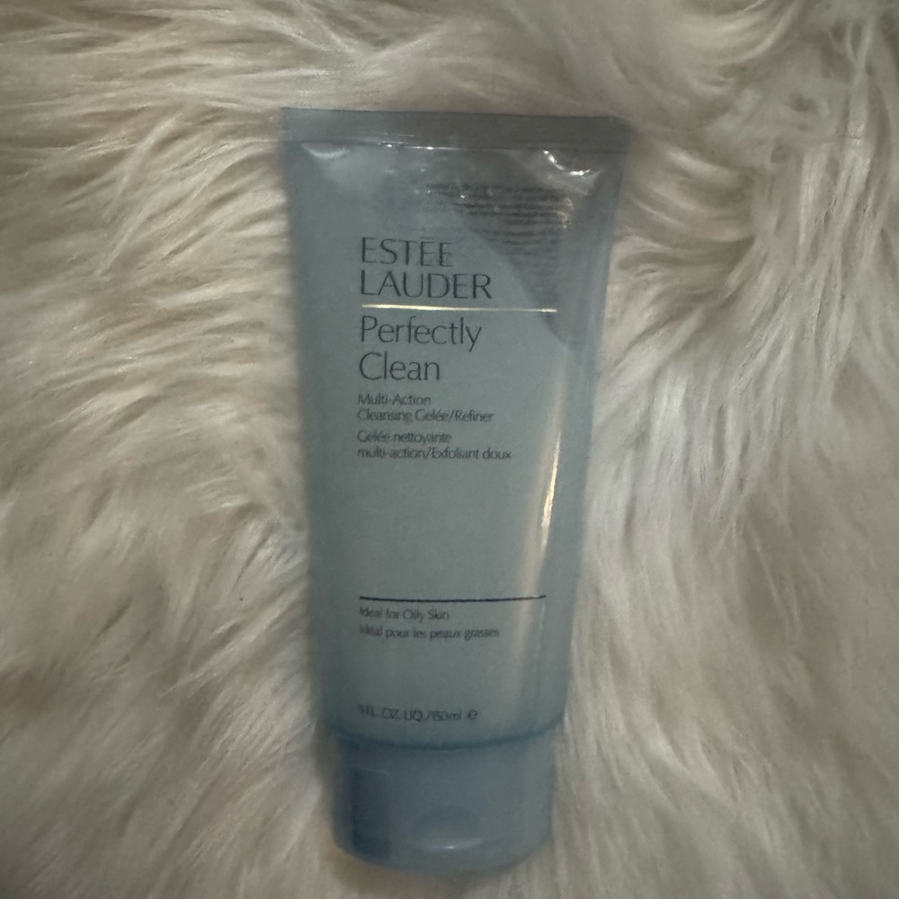 Perfectly Clean Multi-Action Cleansing Gelée/Refiner